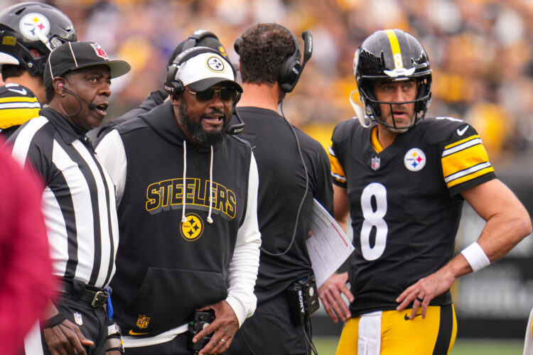 Rodgers quietly leading the Steelers